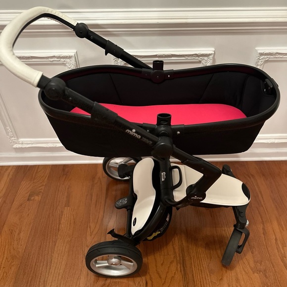Mima Xari 2 in 1 bassinet and carrier - Picture 9 of 11